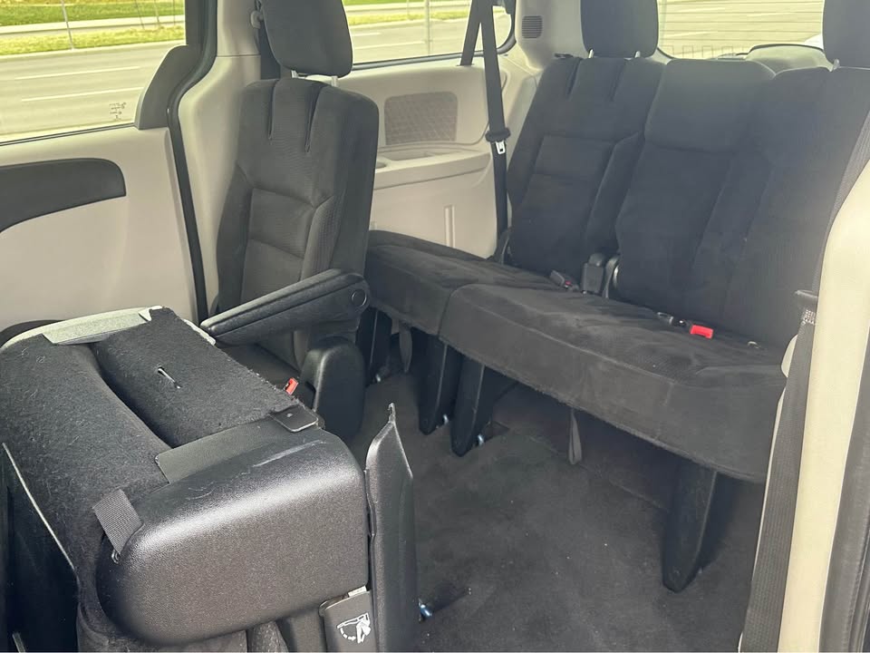 2015 Dodge Grand Caravan photo 5