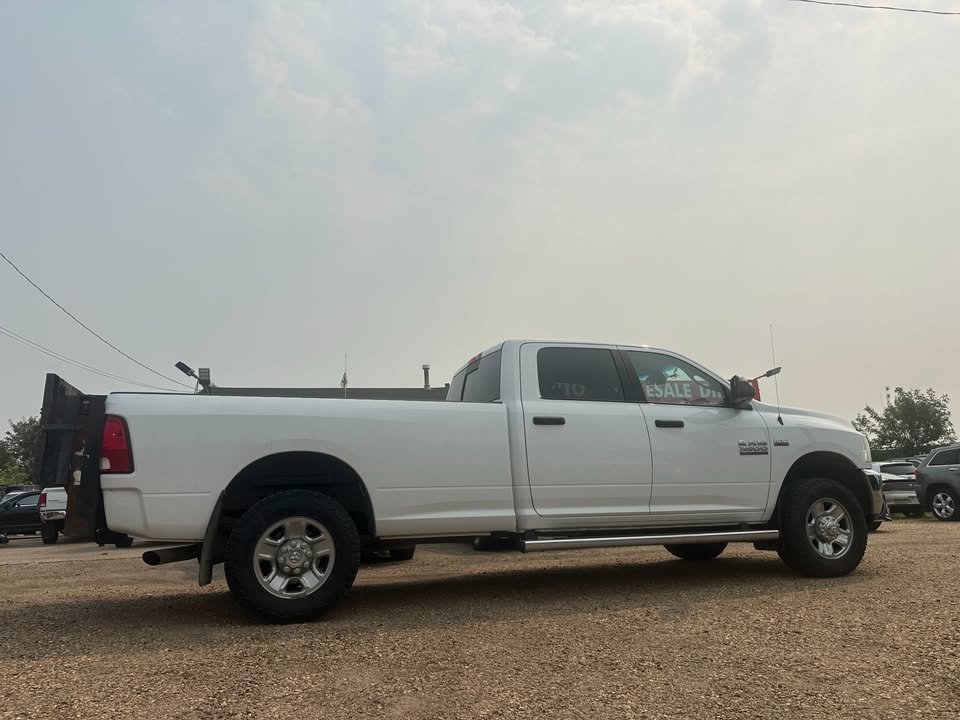2018 Ram 3500 photo 2