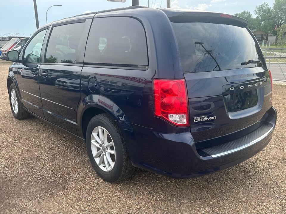 2015 Dodge Grand Caravan photo 3