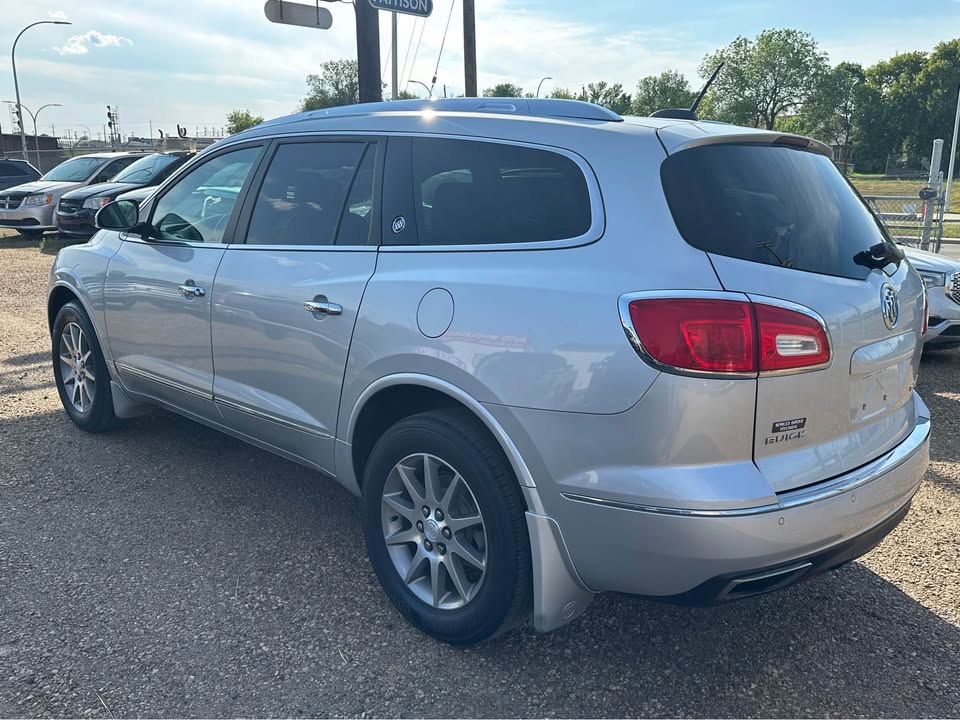 2016 Buick Enclave photo 2