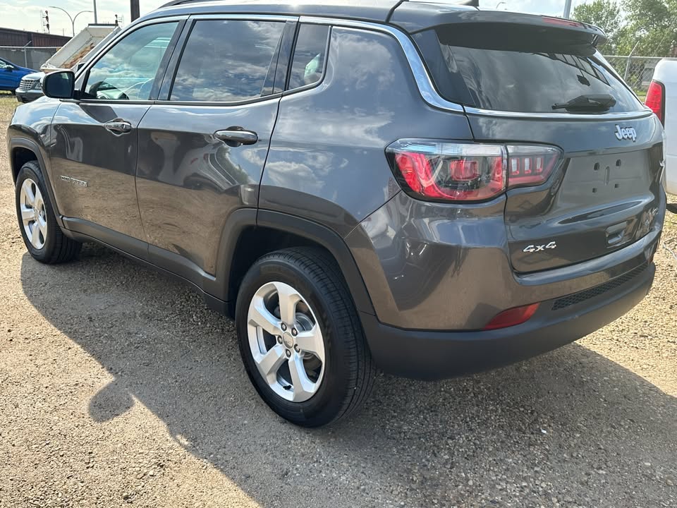 2018 Jeep Compass photo 3