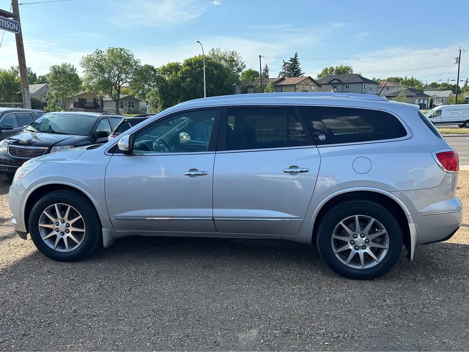 2016 Buick Enclave photo 3